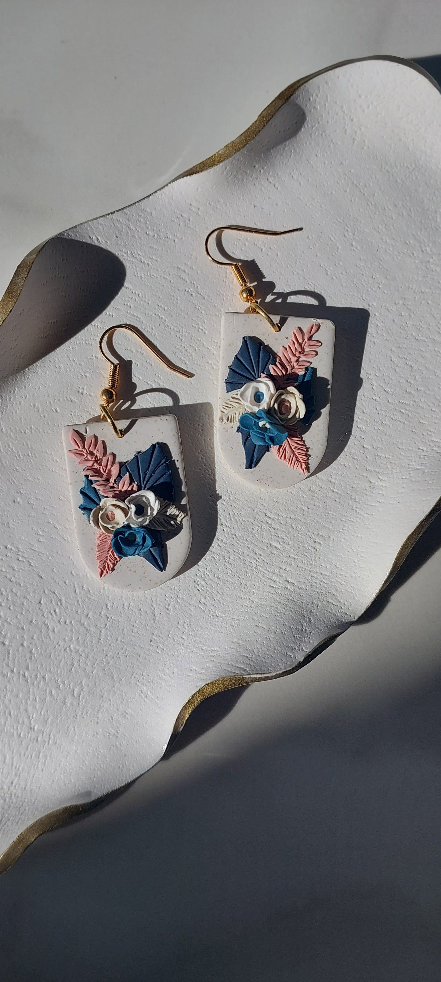 Blossom arch pink and blue